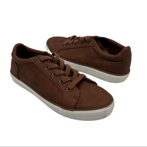 1901 Brown Lace Up Sneakers Size 3 Boy’s
